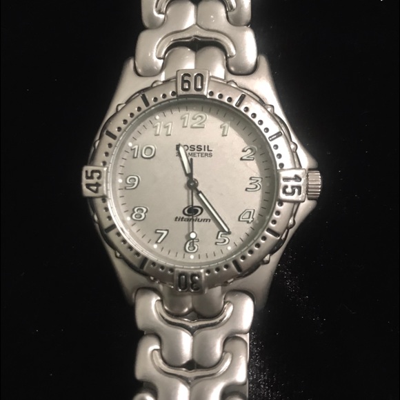 Fossil 200 Meters Flash Sales, UP TO 63 